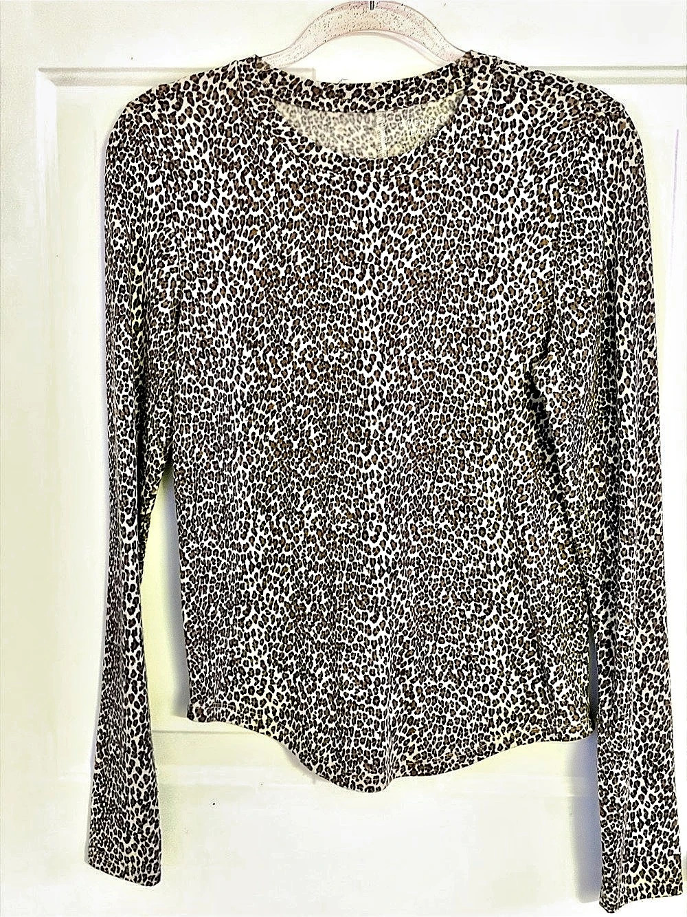 American Eagle Leopard Print Long Sleeve Top Size Large Like New